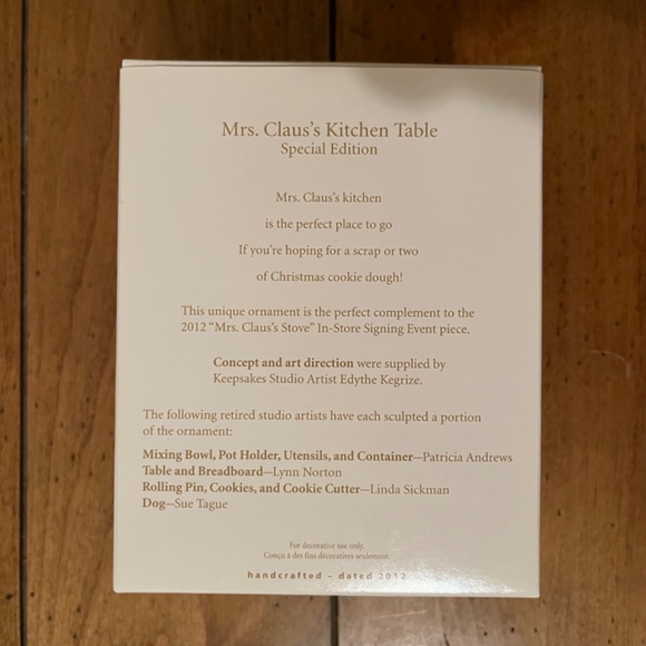 Hallmark Keepsake Mrs. Claus's Kitchen Table 2012 Limited Edition (REPAIRED) - Picture 2 of 14